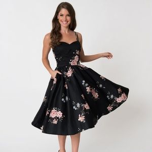 Unique Vintage Black Luna Dress Size small